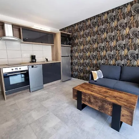 De La Coupiere Le Murier *