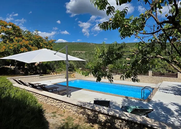 De La Coupiere Le Murier Apartment